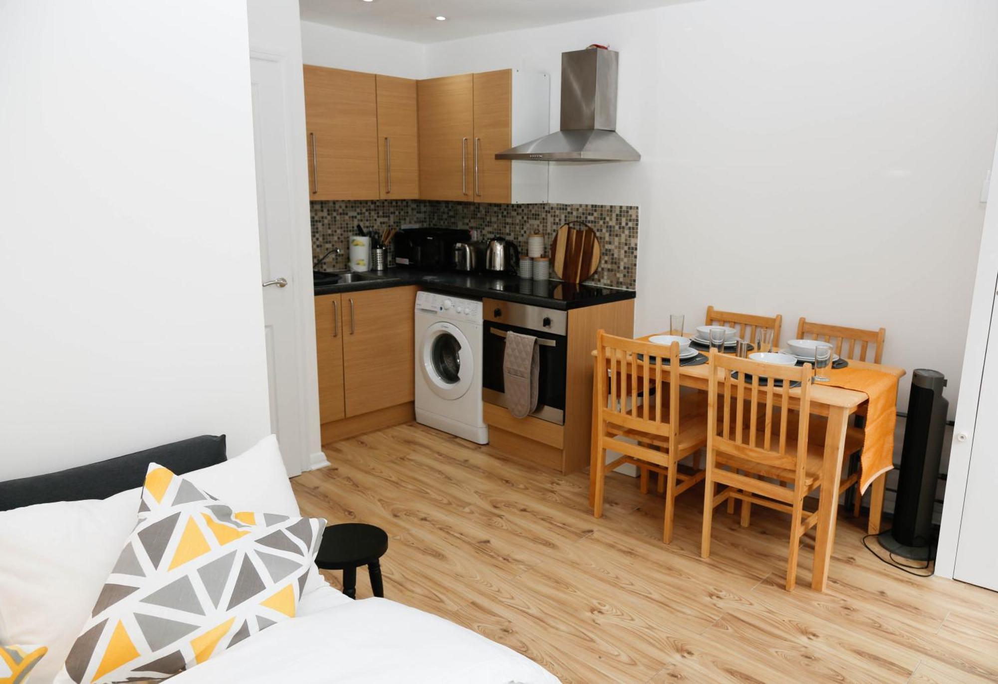 New Luxury Apartments In Central London Next To Shops, Cafes, Bars & Metro Kültér fotó