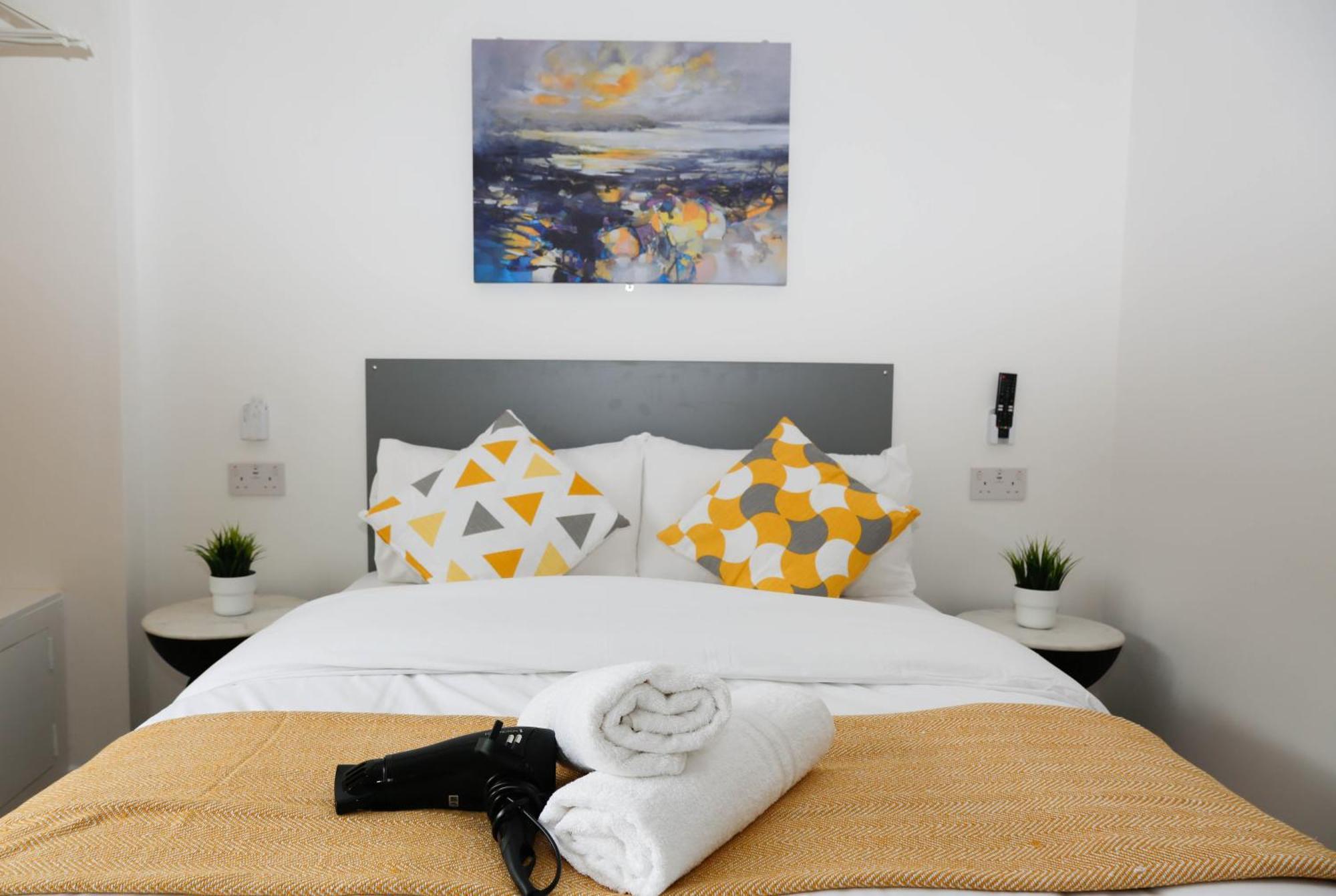 New Luxury Apartments In Central London Next To Shops, Cafes, Bars & Metro Kültér fotó