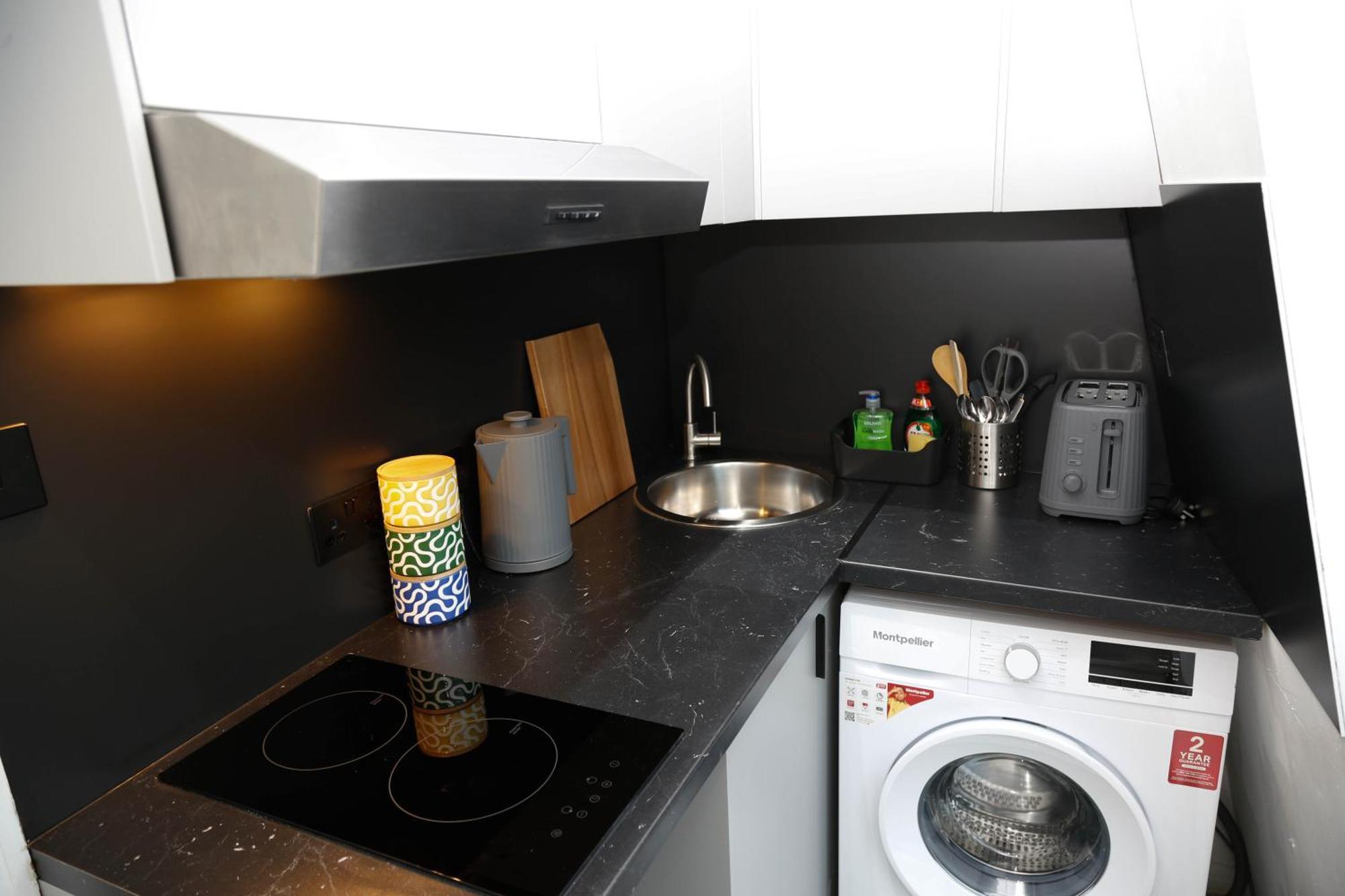 New Luxury Apartments In Central London Next To Shops, Cafes, Bars & Metro Kültér fotó