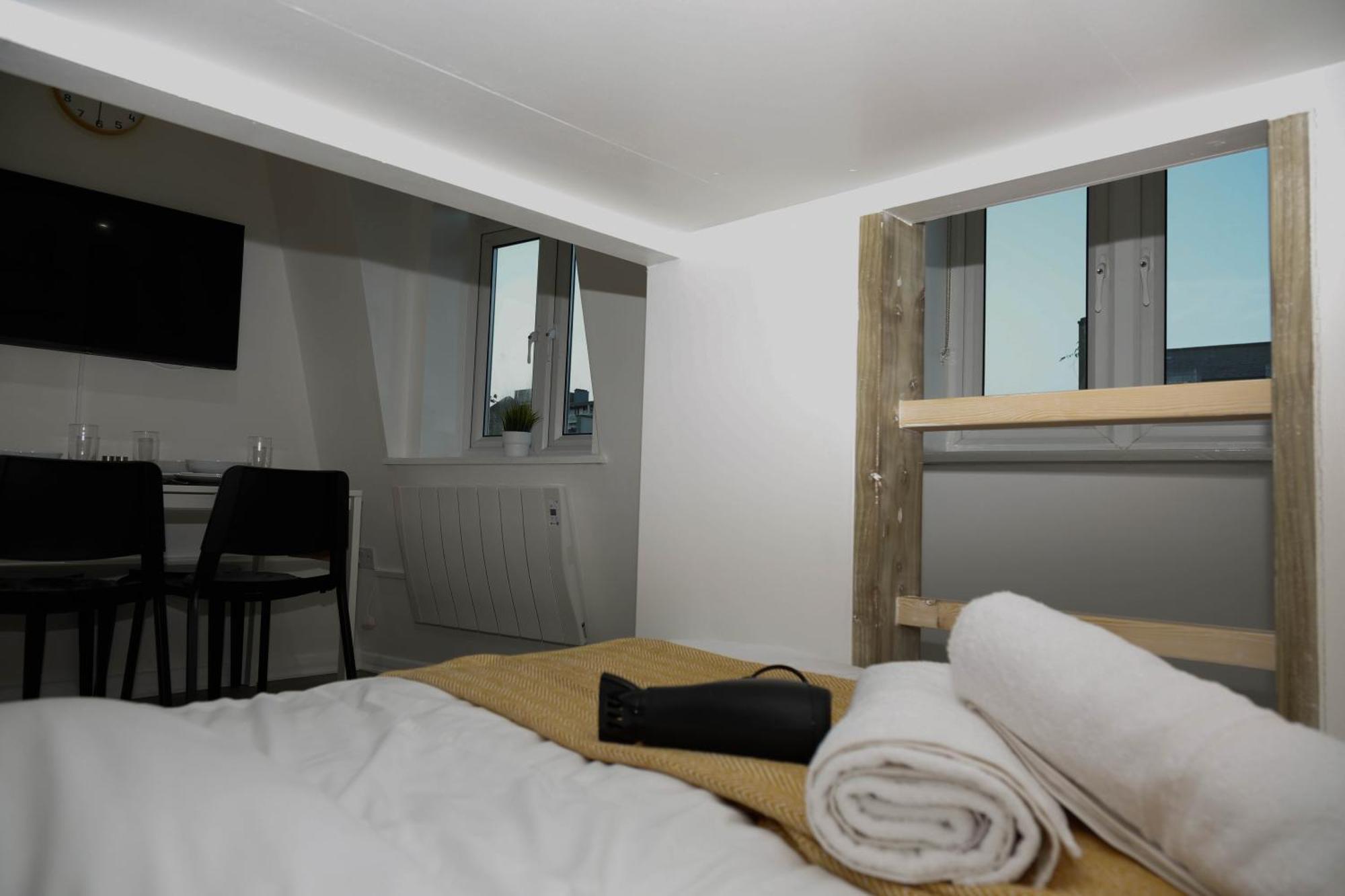 New Luxury Apartments In Central London Next To Shops, Cafes, Bars & Metro Kültér fotó