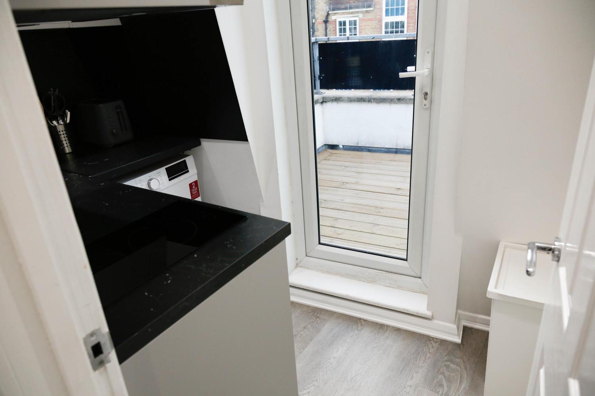 New Luxury Apartments In Central London Next To Shops, Cafes, Bars & Metro Kültér fotó