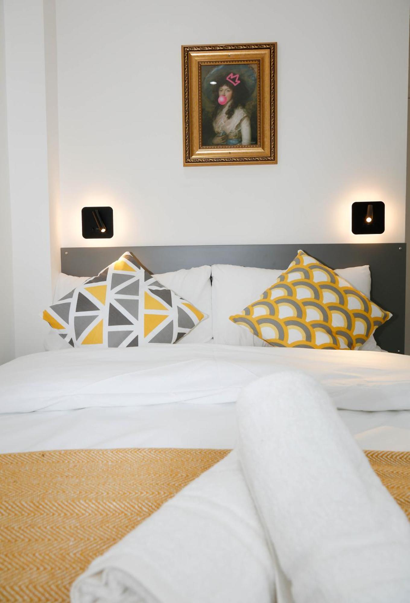 New Luxury Apartments In Central London Next To Shops, Cafes, Bars & Metro Kültér fotó