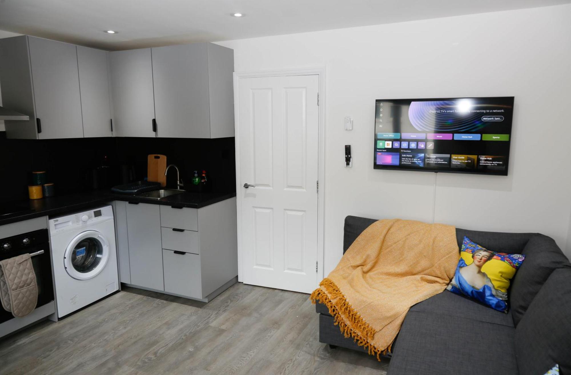 New Luxury Apartments In Central London Next To Shops, Cafes, Bars & Metro Kültér fotó