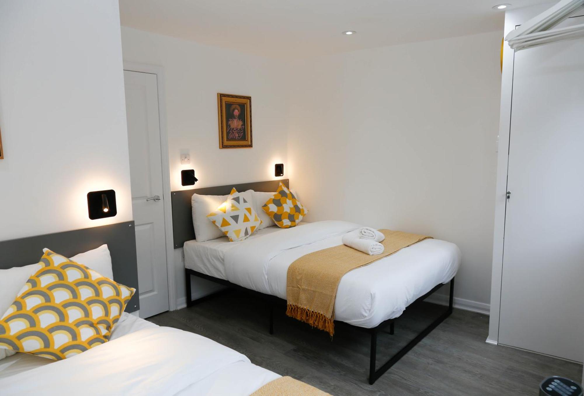 New Luxury Apartments In Central London Next To Shops, Cafes, Bars & Metro Kültér fotó